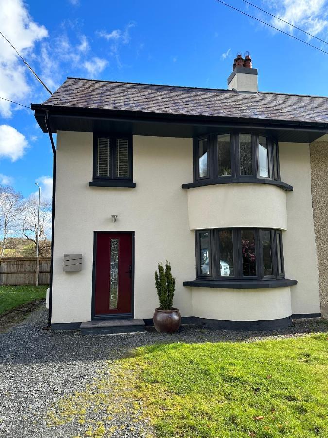 Dolwen Snowdonia Home By Polkastays Caernarfon Exterior photo
